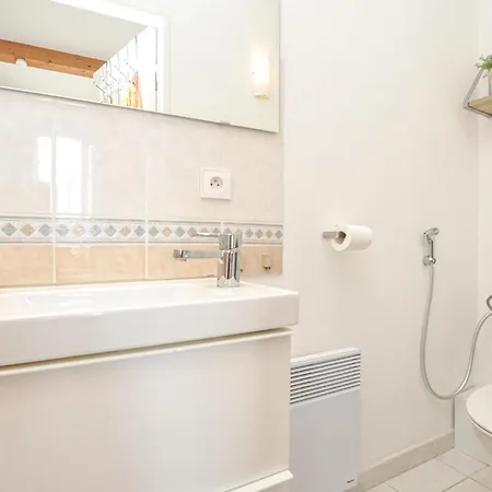 Holiday home In With Kitchen