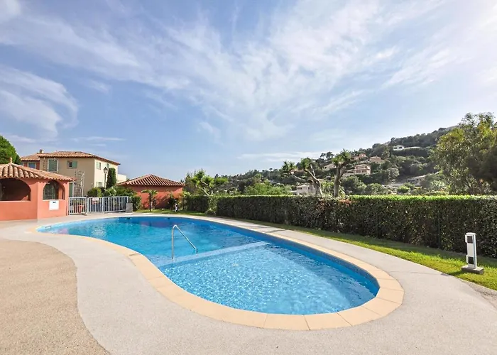 3 Bedroom In Semesterbostad Les Issambres